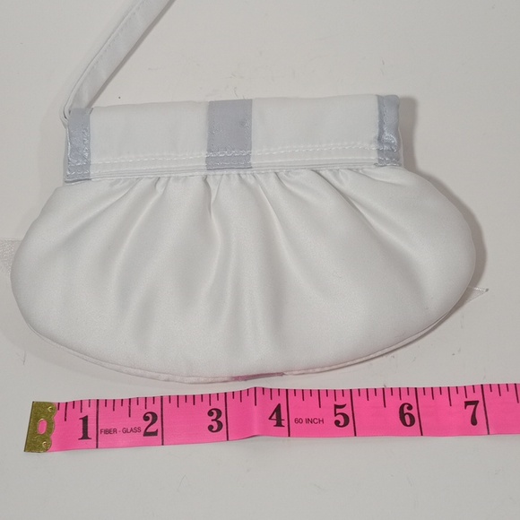 Woman's Girls Wrislet Purse White Bridal Flower Girl Clutch Faux Satin Bow - Picture 3 of 6